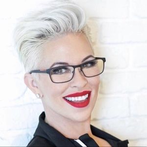 Meet your Posher, Kelli